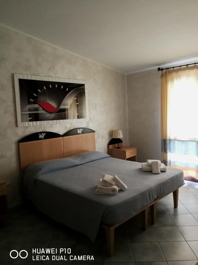 Hotel Villa Del Mare Sìnnai Chambre photo